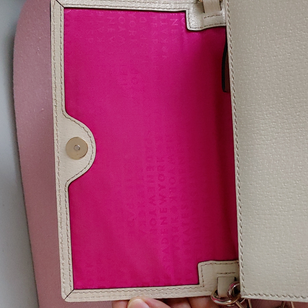🎉Host Pick🎉Kate Spade Leather Mini Crossbody / Wallet - Picture 2 of 7